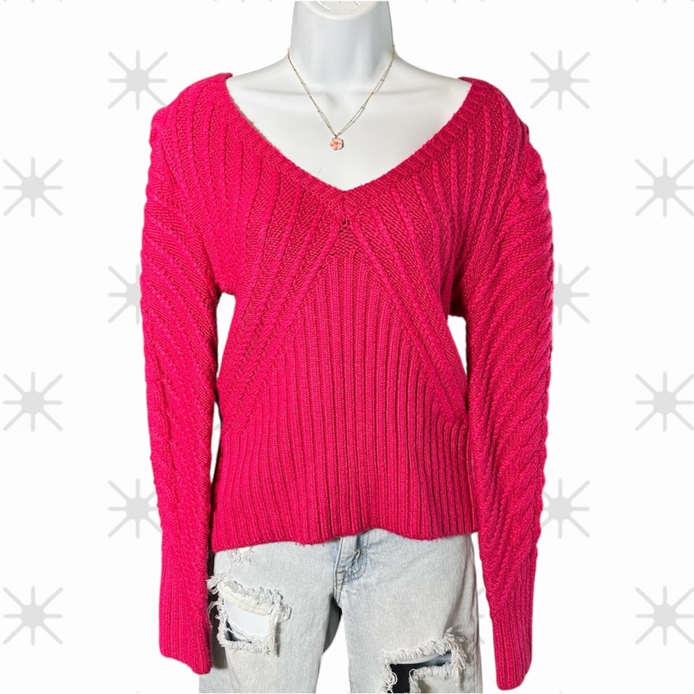 White House Black Market Pink Cable Knit V-Neck Sweater Small Soft Cozy Winter